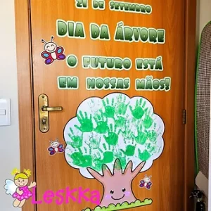 DIA DA ÁRVORE - mural ou painel de porta!